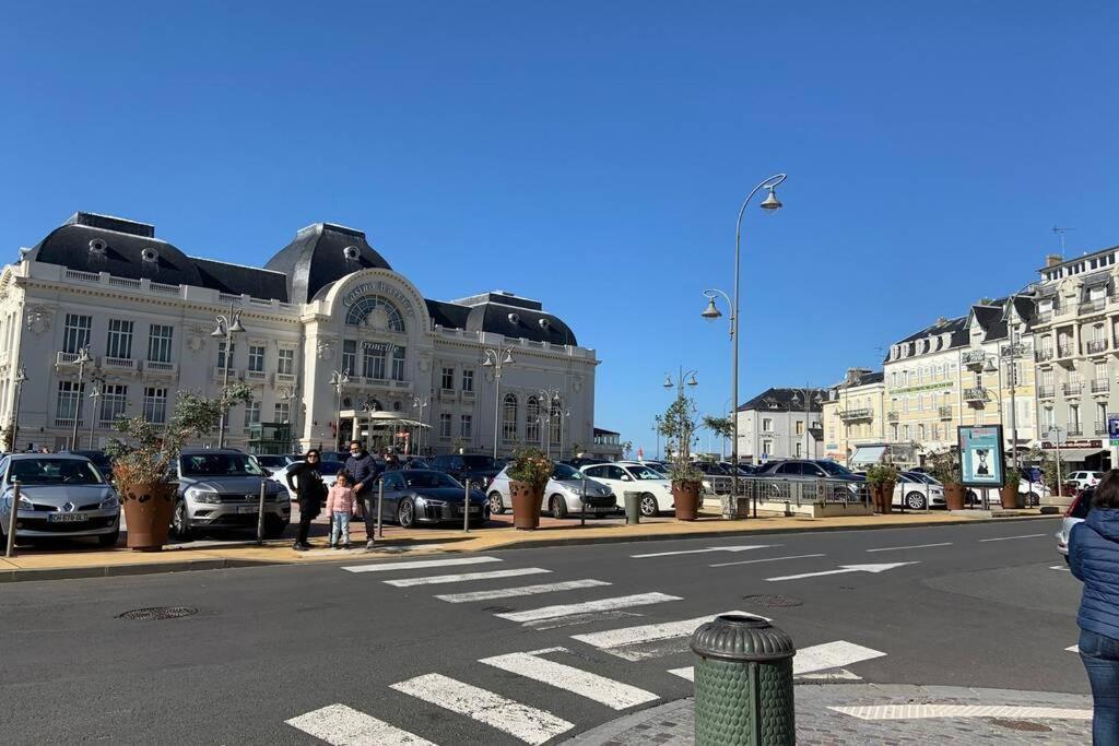 Trouville-Apt Renove-Balcon Magnifique Vue Mer Luaran gambar